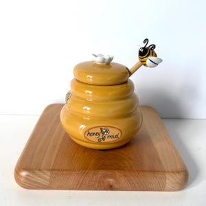 Vintage Ceramic Beehive Honey Pot with Wood Dipper, Joie Honey Miel Jar, Retro Cottagecore Yellow Honeycomb Honey Container