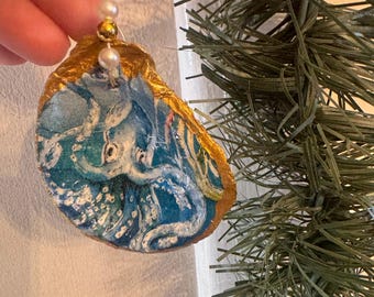 Oktopus Auster Muschel Ornament, Küsten Weihnachtsdekor, Nautische Blau Gold Muschel Kunst, Strand Haus Ornament, Ozean Liebhaber Geschenk