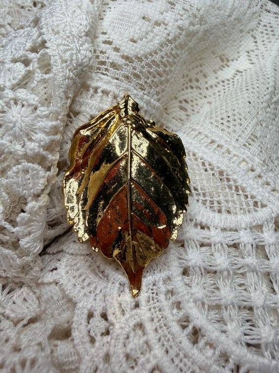 Gold Dipped Birch Leaf Pendant • Vintage Botanica… - image 2