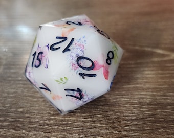 Butterfly Gardens- Abundant :  Single d20 chonk for use in DnD and ttrpgs.