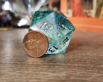 Shatter:  Single d20 chonk for use in DnD and ttrpgs.