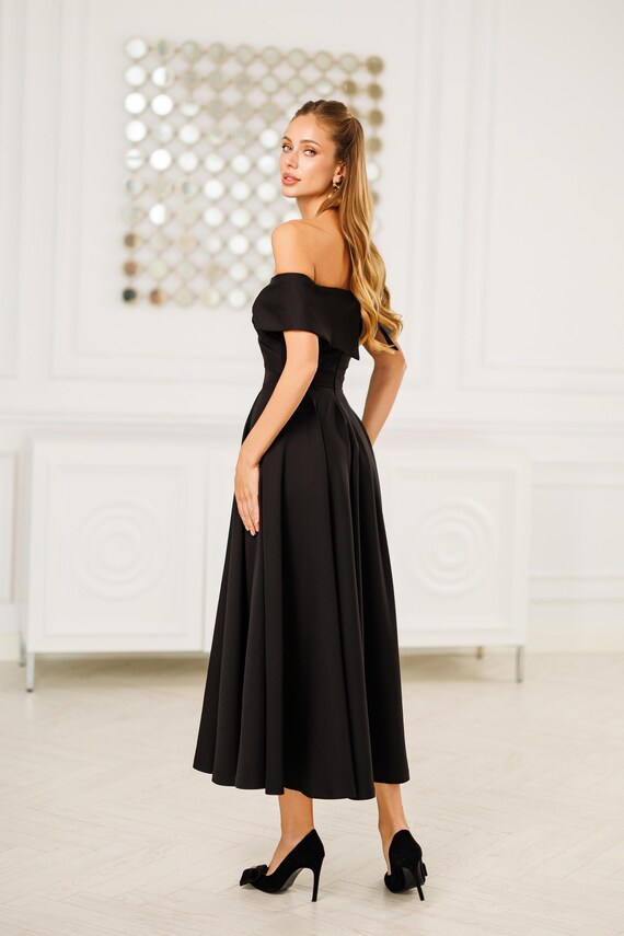 off the shoulder a line midi dress Black Dress, A-line Sweetheart Bridesmaid Color:Blue Jay Floral Dry clean 90s Inspired 90s Movie