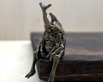 Brass Beetle Figurine, Sitting Insect Sculpture, Edge Hanging Desk Decor, Unique Funny Mini Statue, Gift for Him Her, Custom Card Available