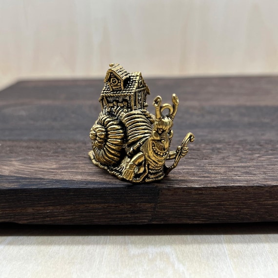 Brass Snail with House Figurine, Slow Living Decor, Mini Snail Sculpture Carrying Home, Fantasy Desk Ornament, Unique Gift for New Home