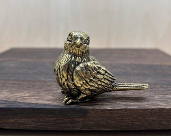 Figurine d'oiseau chanteur en laiton, statue d'oiseau vintage pour décoration de bureau, sculpture de petit moineau, cadeau de paix, déco souvenir amateur d'oiseaux