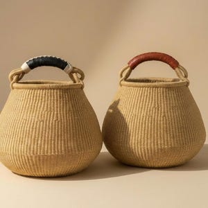 Grote bolga-pottenmand – handgeweven plantenbak met Afrikaans olifantsgras, Ghana voor thuisopslag