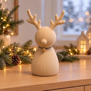 RUDOLF Reindeer – Ribbed Christmas Decoration with Antlers & Bell – 3D Printed Decorative Figure – 14 / 18 / 25 cm – 10 Colors