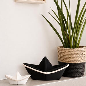 NAMI – Minimalistisches Origami Boot | Skandi Deko Schiff | Moderne Tischdeko | Wohnaccessoire bild 4