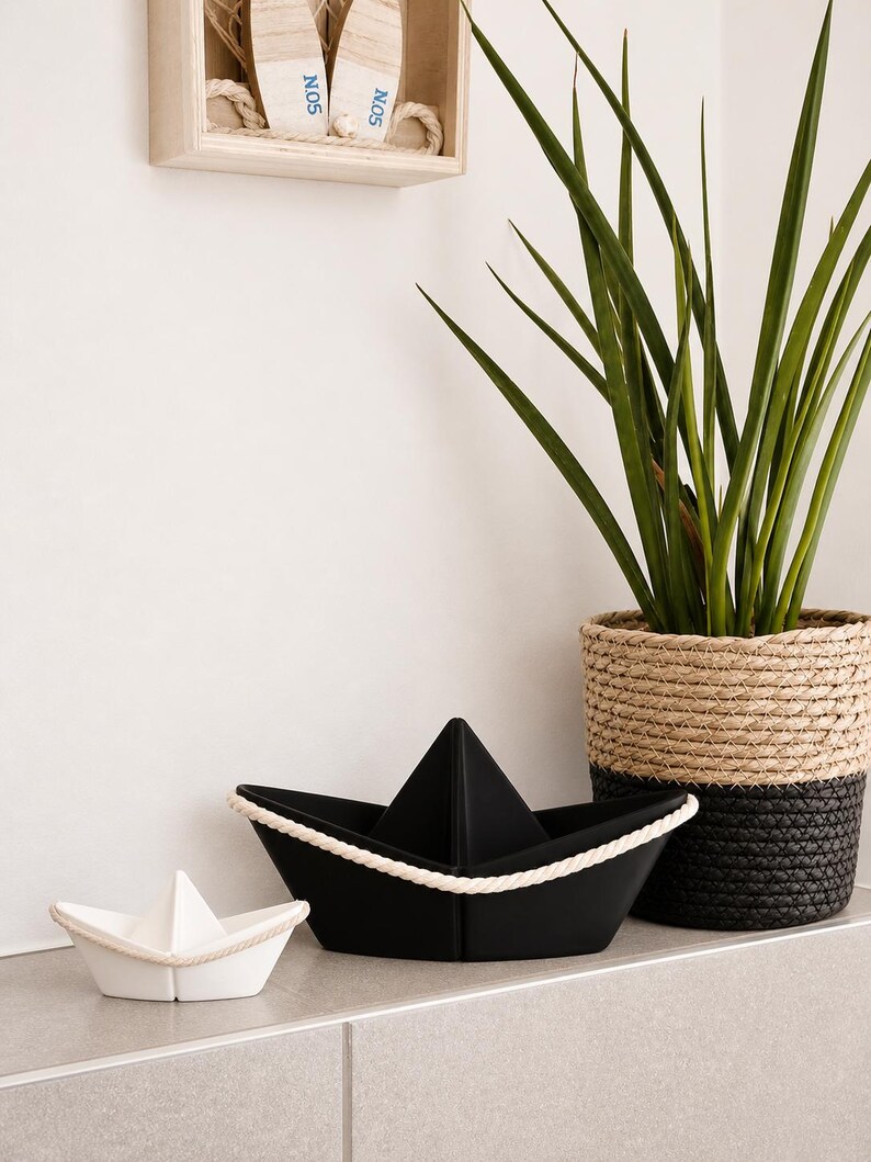 NAMI – Minimalistisches Origami Boot | Skandi Deko Schiff | Moderne Tischdeko | Wohnaccessoire bild 4
