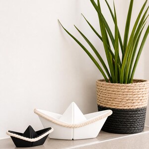 NAMI – Minimalistisches Origami Boot | Skandi Deko Schiff | Moderne Tischdeko | Wohnaccessoire bild 3