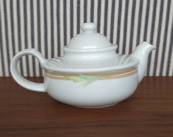 ヴィンテージ「トスカーナコレクション」磁器製ティーポット - パステルチューリップ柄 - 日本製