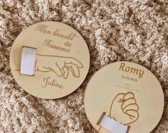 Personalized Engraved Birth Bracelet Holder · Wooden Newborn Keepsake · Maternity Bracelet Support · Baby Gift Idea