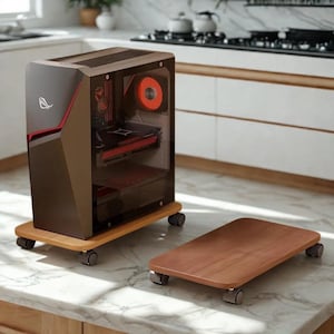 Könnte beinhalten: Eine weiße Keramik-Tasse mit schwarzem Henkel und dem Text "But First, Coffee" in schwarzer, fetter Schrift. Die Tasse steht auf einer weißen Oberfläche. Die Tasse ist etwa 10 cm hoch.