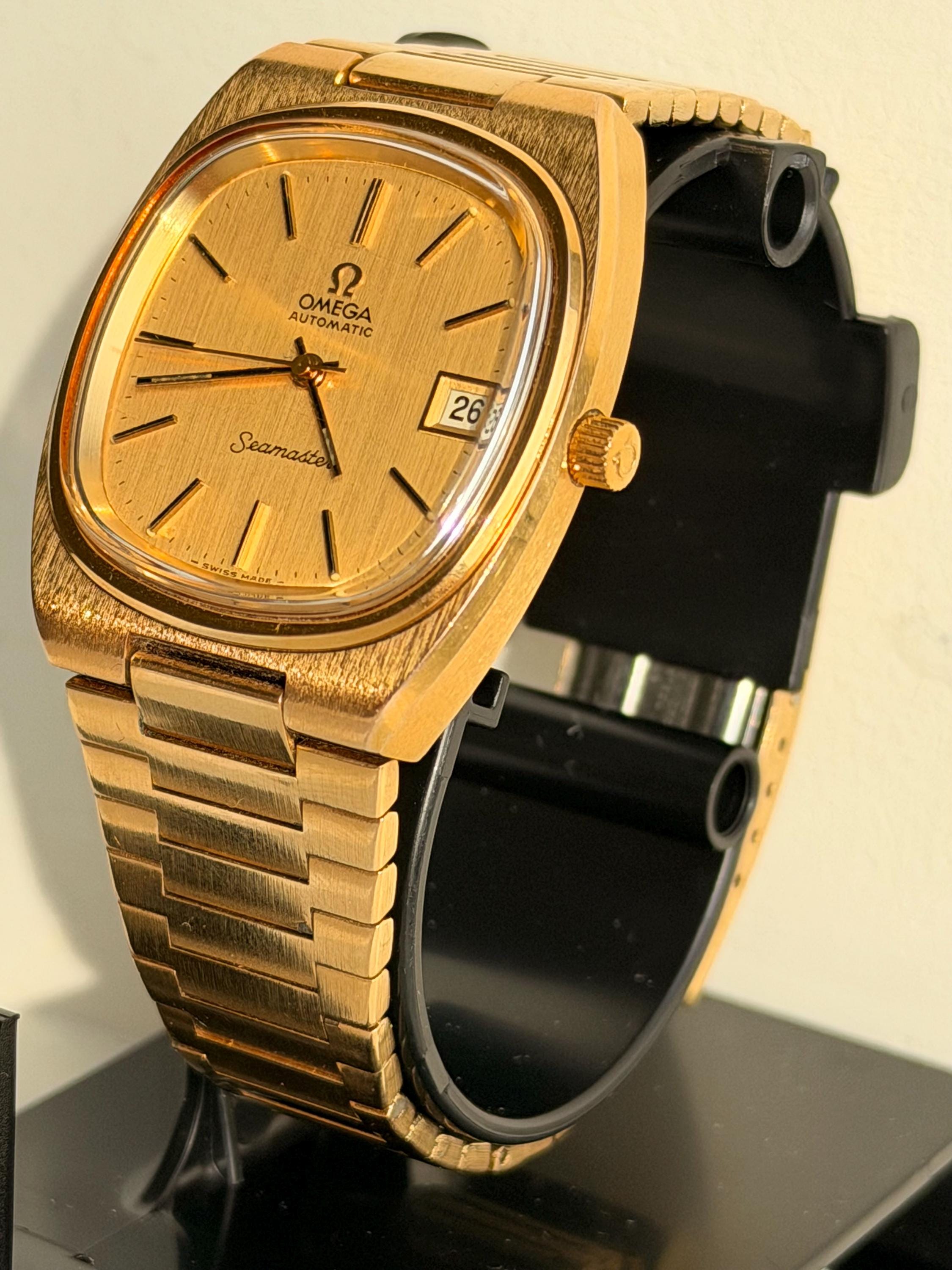 SWISS OMEGA Seamaster Auto 純正ブレス& 純正箱　稼働 Vintage 1976 Omega Seamaster Automatic Ref.166.0207 36mm TV