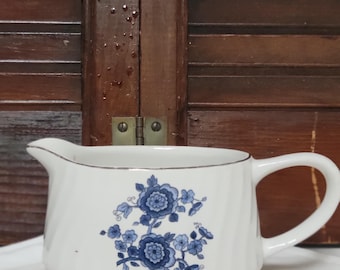 Vintage blauwe bloemenkan, vintage witte melkkan met blauwe bloemen, gemaakt in Engeland, Staffordshire