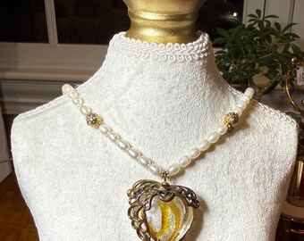 Natürliche Perlenkette mit Herz, Murano inspiriert, 24 "lang