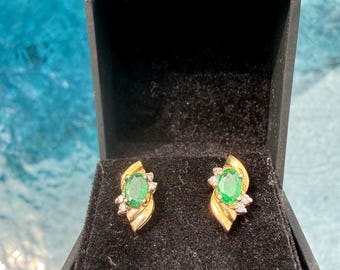 14k Gold natürliche Smaragd Diamant Ohrringe Ohrstecker