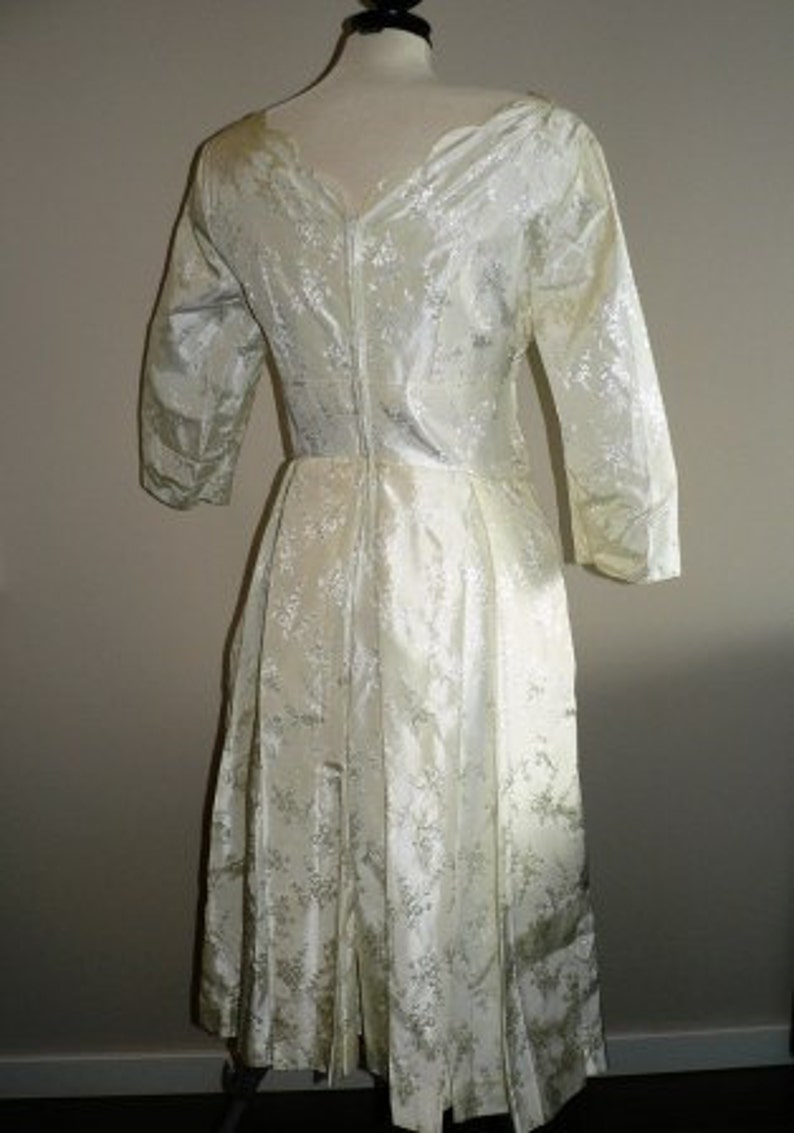 ORIENTAL Silk Party or Vintage WEDDING dress .. vintage wedding .. vintage wedding