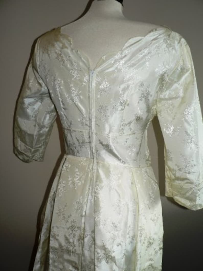 ORIENTAL Silk Party or Vintage WEDDING dress .. vintage wedding .. vintage wedding