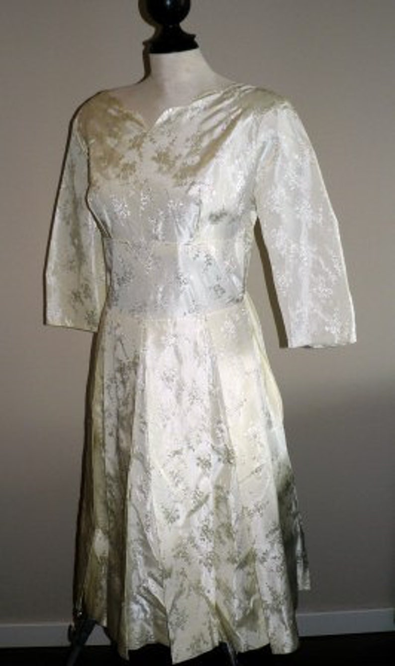 ORIENTAL Silk Party or Vintage WEDDING dress .. vintage wedding .. vintage wedding