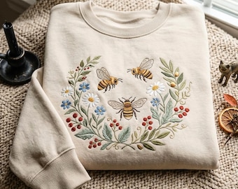 Sudadera vintage bordada con abeja y flores silvestres, camiseta botánica sobre polinizadores, top estilo cottagecore de jardín.