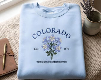 Sudadera con bordado de aguileña de Colorado, Blue State Wildflower Apparel