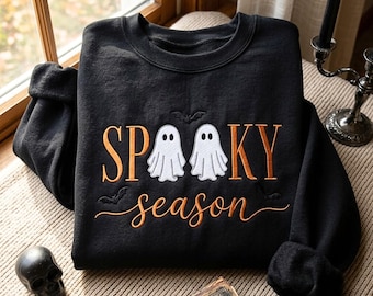 Sweat-shirt brodé spécial Halloween : fantômes, chauves-souris, ambiance Halloween
