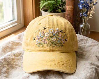 Embroidered Washed Cotton Cap with Floral Bee Design – One Size Fits Most