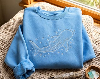 ジンベエザメの刺繍入りスウェットシャツ：セレスティアルオーシャンアニマルアパレル