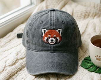 Kappe aus gewaschener Baumwolle mit roter Panda-Stickerei
