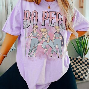 Retro Disney Pixar Toy Story shirt met alle personages, vintage Toy Story shirt, Woody Buzz Jessie Bo Peep, bijpassende T-shirt familiegroep Disneyland afbeelding 6