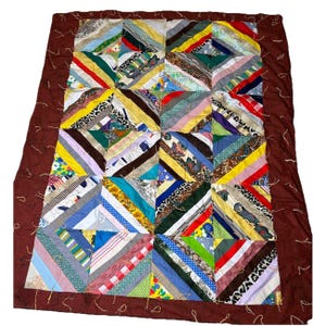 Manta de edredón hecha a mano con patchwork y lazos a mano, de múltiples telas, para el regazo, para silla de ruedas y sofá