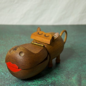 Zooline Teak Hippo Holder- Toy