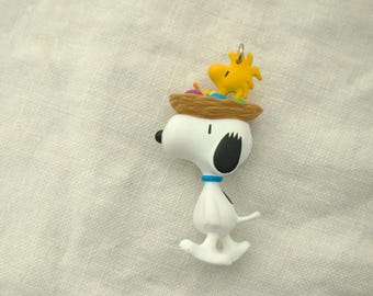 Hallmark Keepsake Easter Ornament Snoopy and Woodstock  1996- Parade Pals