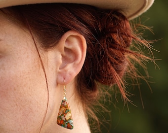 Pendientes colgantes de piedra natural, pendientes geométricos dorados, joyería bohemia multicolor, pendientes llamativos y coloridos, regalo para ella.