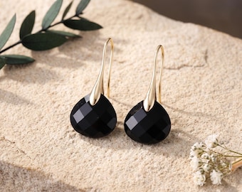 Pendientes colgantes negros en forma de lágrima, pendientes negros facetados, pendientes de gancho dorados, joyería moderna llamativa, regalo de pendientes para el día a día para ella.