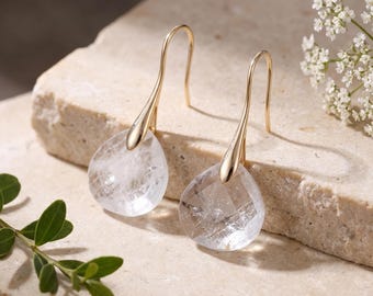 Pendientes colgantes blancos en forma de lágrima, pendientes transparentes facetados, pendientes de gancho dorados, joyería moderna llamativa, regalo de pendientes para el día a día para ella.