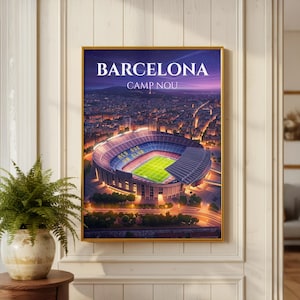 Puede incluir: Un cuadro enmarcado del estadio Camp Nou de Barcelona por la noche. El estadio está iluminado, con un cielo púrpura y estrellado. El texto "BARCELONA CAMP NOU" se muestra en la parte superior.