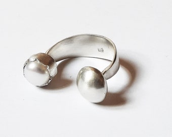 Silver dot adjustable ring with pearl, open ring