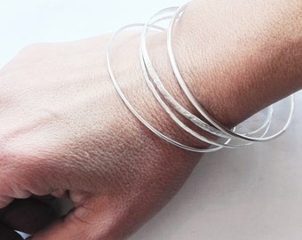 Stackable hammered wire bracelet silver unisex minimalistic, simple, classic bracelet