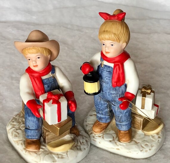 Denim Days Figurines Christmas Boy Girl Ceramic Homco Home Interiors Ranch Farmhouse Presents Set Of Two Figurines Knick Knacks Art Collectibles Minyamarket Com