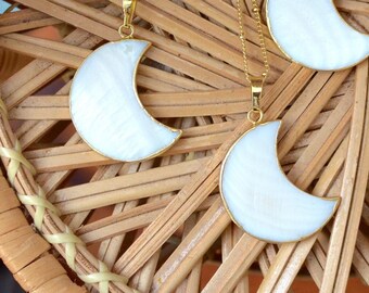 Crescent Moon Necklace, White Shell Moon Pendant, Lunar Moon Necklace