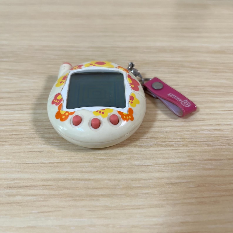 Vintage Japanese Tamagotchi 2004 Tested Working V3 "Flower" Authentic Virtual Pet from Japan image 4