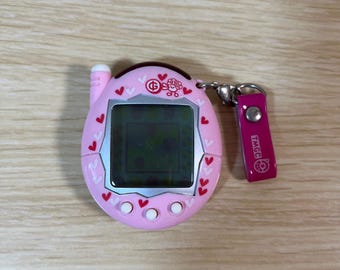 Retoro Japanese Tamagotchi 2004 Tested Working V3 "Pink" Authentic Virtual Pet from Japan