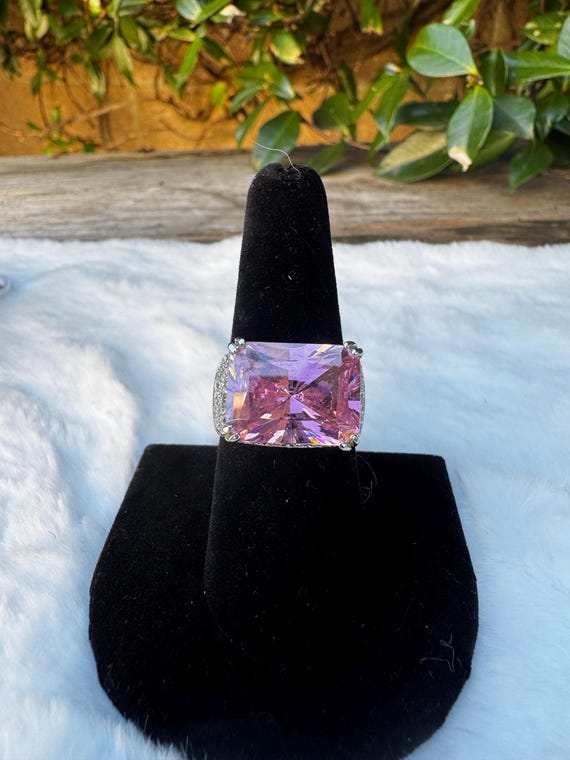 Vintage Leopard Head Cuff Bracelet | Gold Tone Pa… - image 1