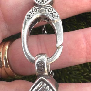 Bracciale Brighton con cuore color argento / Catena spessa con chiusura a moschettone (Taglia 7) immagine 3