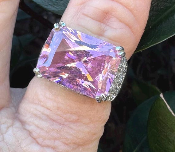 Vintage Pink emerald cut Ring - image 5