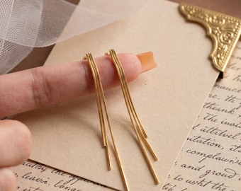 Pendientes largos de hilo chapados en oro, pendientes colgantes minimalistas de barra, delicados pendientes colgantes lineales, regalo de joyería moderna para el día a día para ella.