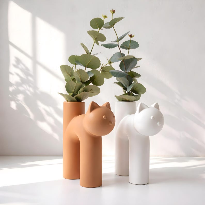 Cat-shaped vase | Gift for cat lovers | 3D printed in matte PLA | Birthday gift | Dining table decoration, living room vase image 1