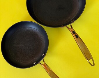 Juego de 2 sartenes de hierro fundido ligeras de 10" y 8" - Marca no identificada